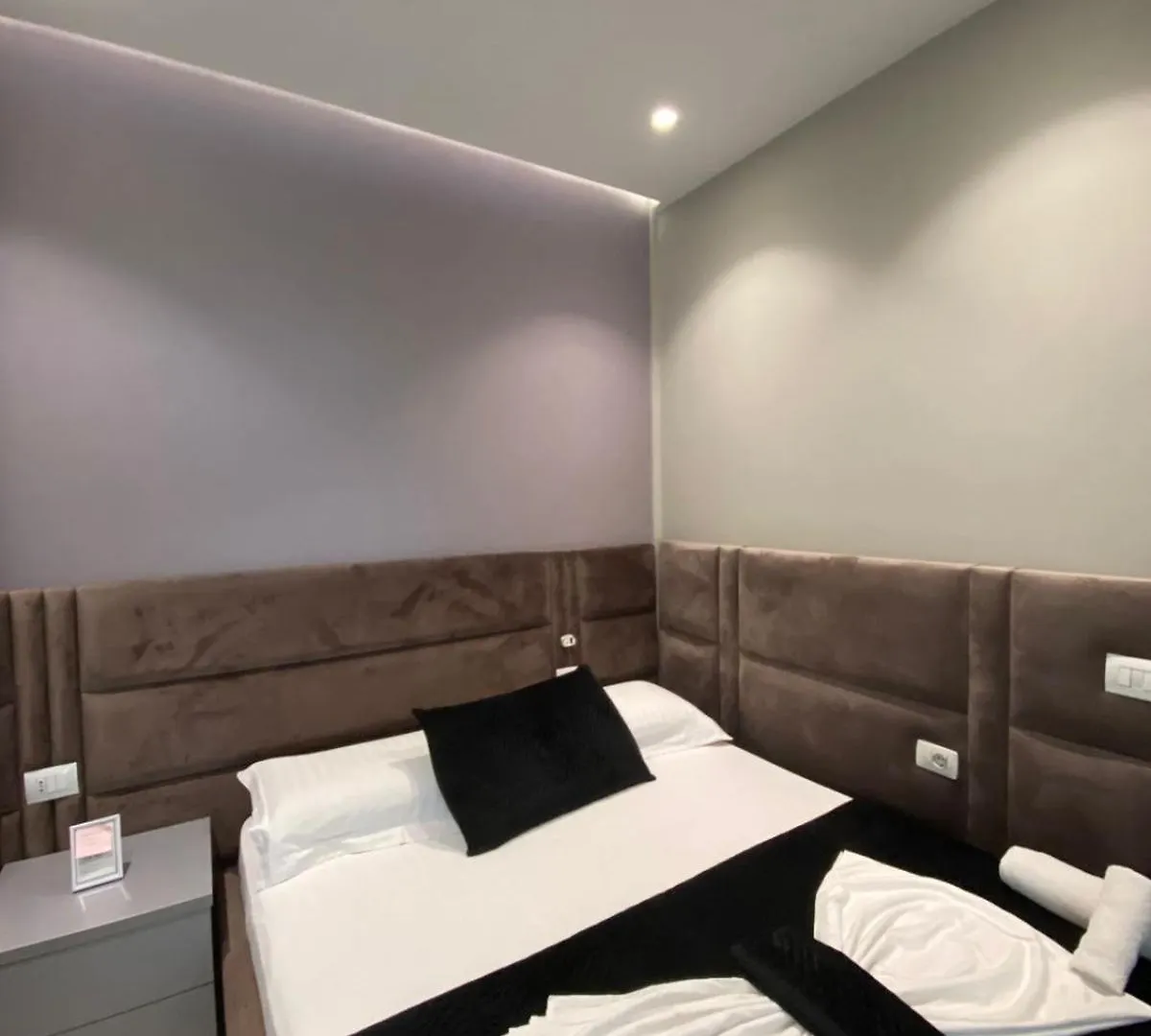 Nest&Rest Apartments ティラナ